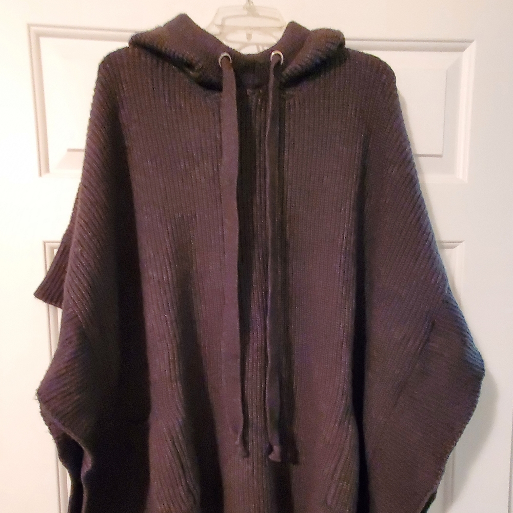 Maplesage long poncho